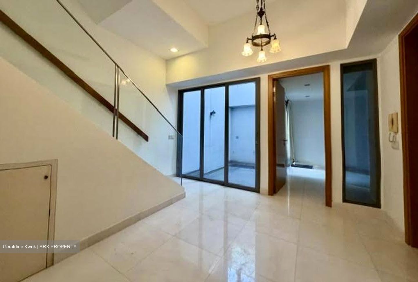 Hillcrest Villa (D11), Terrace #610417401